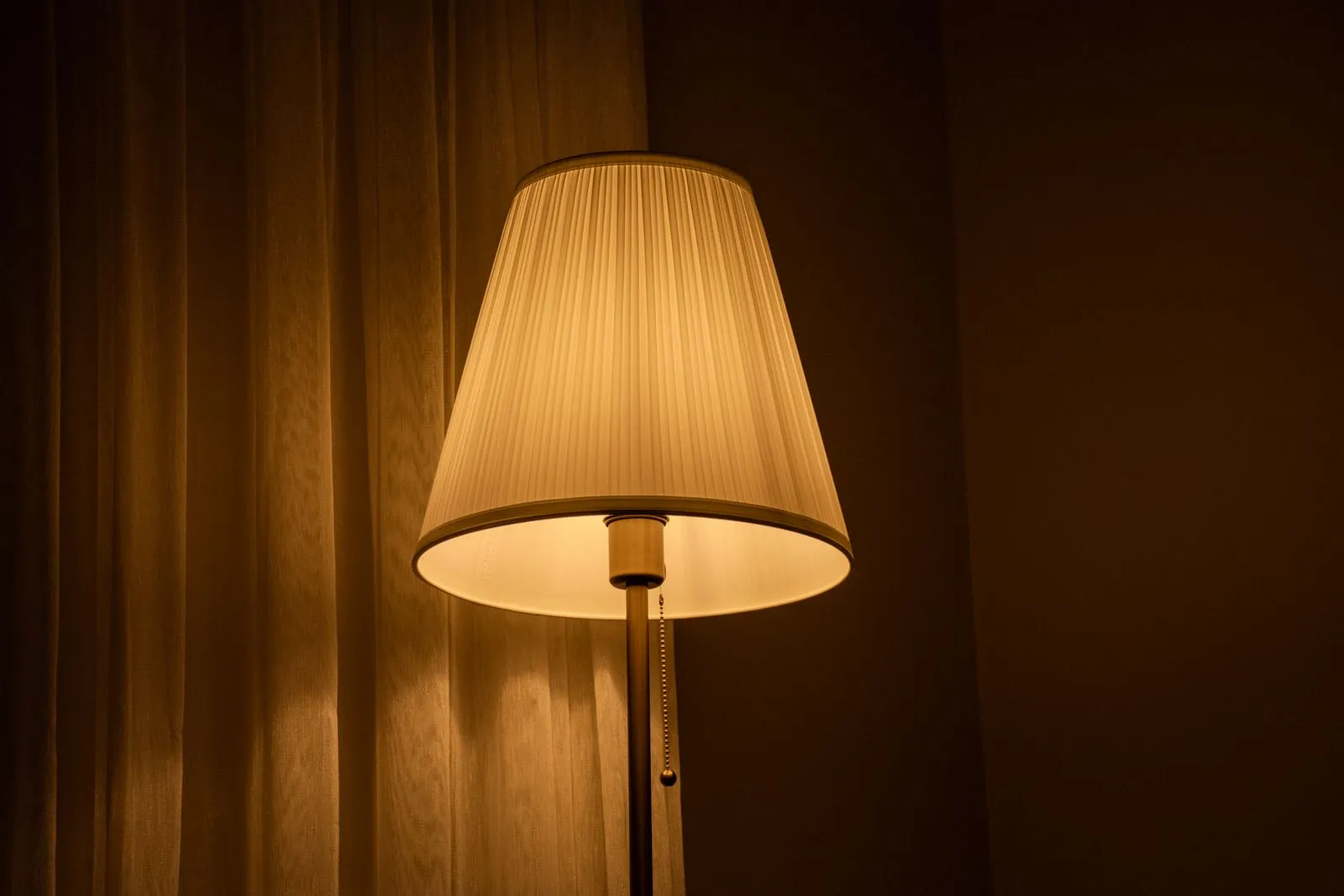 Quelques luminaires et températures de couleur pour ralentir en fin de journée.